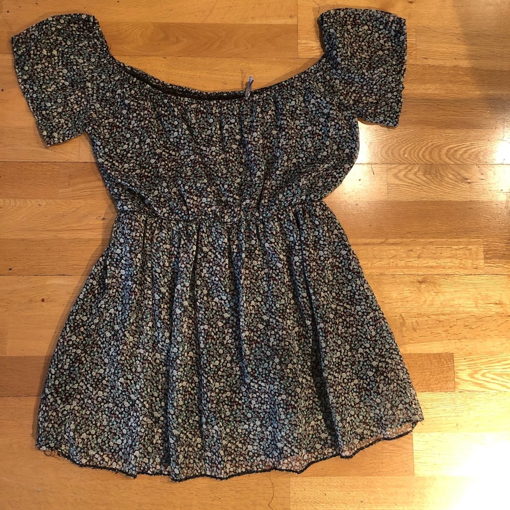 Off shoulder tunic top